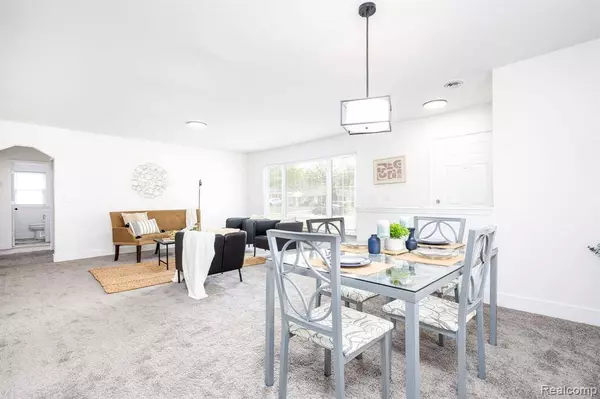 21430 RIDGEDALE Street, Oak Park, MI 48237