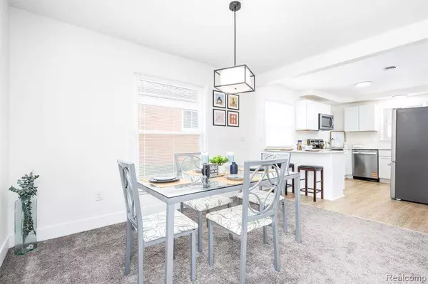 21430 RIDGEDALE Street, Oak Park, MI 48237