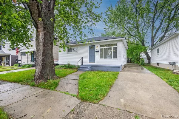 449 W Mahan Avenue, Hazel Park, MI 48030