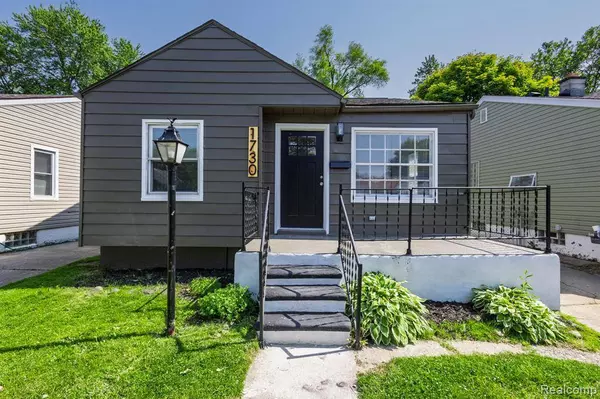 1730 E Hazelhurst Street, Ferndale, MI 48220