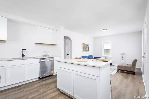 1730 E Hazelhurst Street, Ferndale, MI 48220