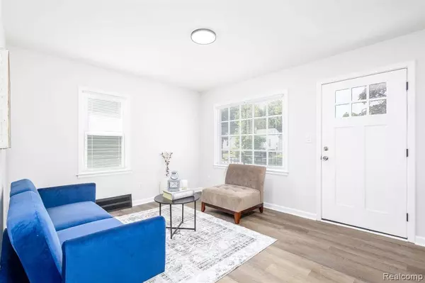 1730 E Hazelhurst Street, Ferndale, MI 48220