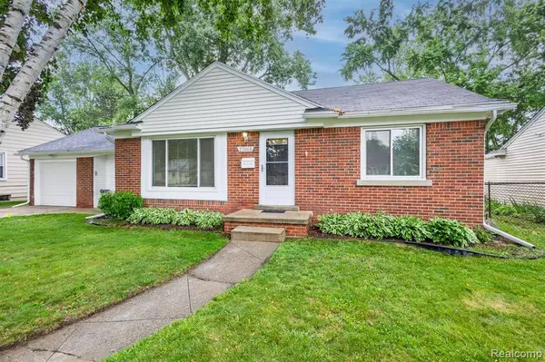 23060 Lilac Street, Farmington, MI 48336