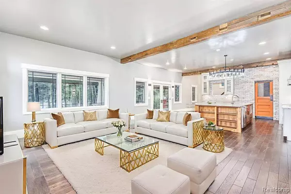 2685 Fry Road, Highland Twp, MI 48357