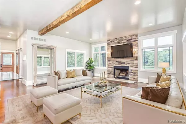 2685 Fry Road, Highland Twp, MI 48357