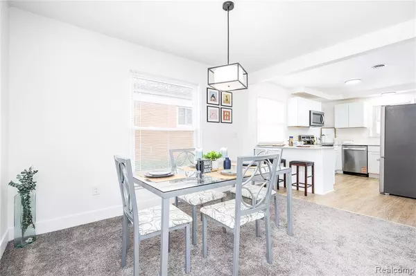 21430 Ridgedale Street, Oak Park, MI 48237