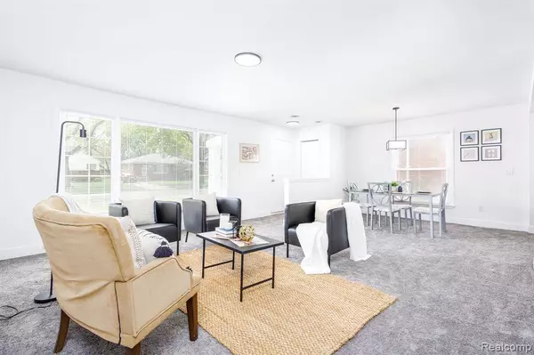 21430 Ridgedale Street, Oak Park, MI 48237