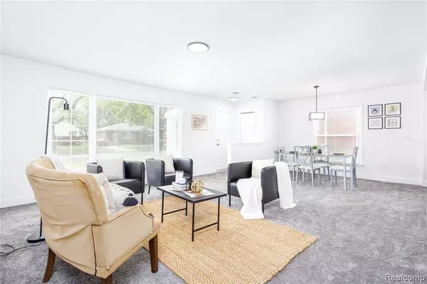 21430 Ridgedale Street, Oak Park, MI 48237