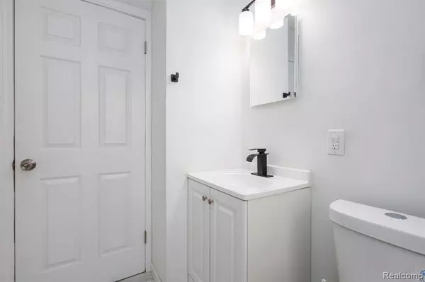 18519 Morang Drive, Detroit, MI 48205