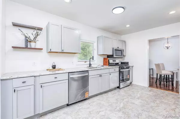 3287 Kilmer Drive, Troy, MI 48083