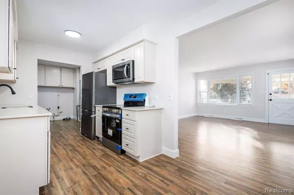 4340 Elmdale Avenue, Village Of Clarkston, MI 48346