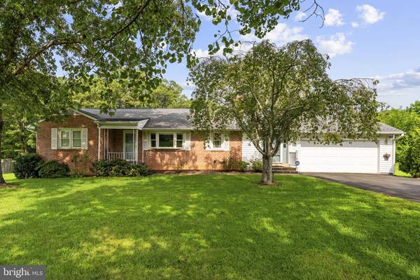 8216 GREENWICH RD