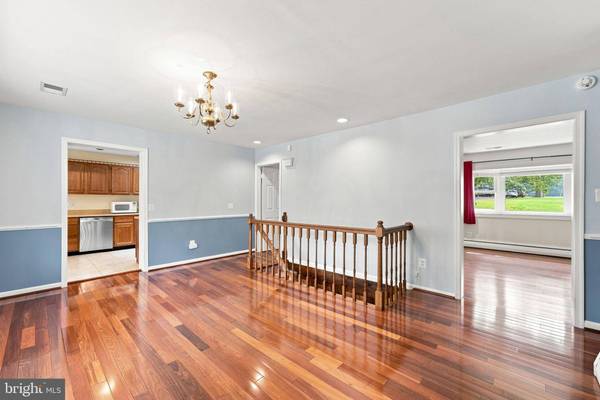 8216 GREENWICH RD, Catlett, VA 20119