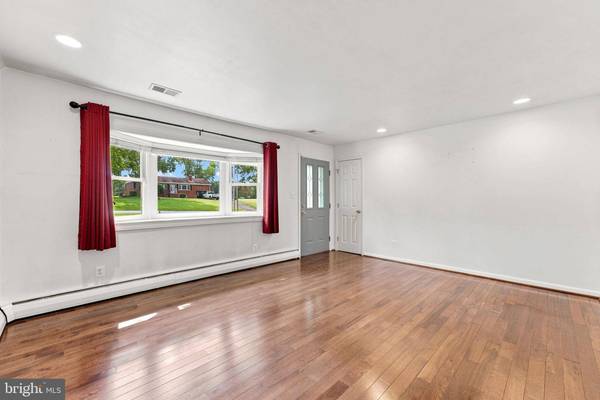 8216 GREENWICH RD, Catlett, VA 20119