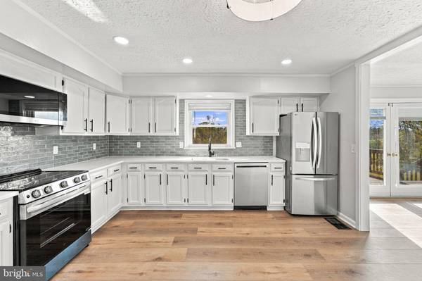 7913 SIR TOPAS DR, Warrenton, VA 20186