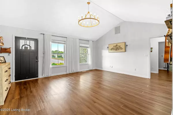 122 Appletree WAY, Shelbyville, KY 40065