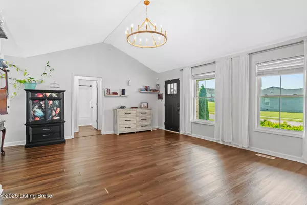 122 Appletree WAY, Shelbyville, KY 40065
