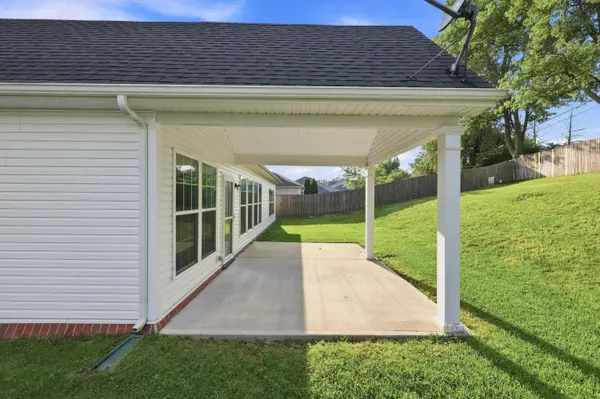 335 Manitoba Lane, Lexington, KY 40515