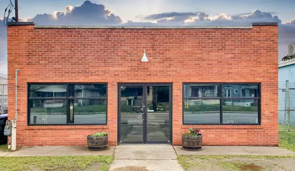 2210 7th St Rd, Louisville, KY 40208-1009
