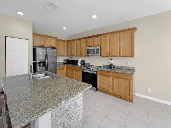 391 Gazetta WAY, West Palm Beach, FL 33413