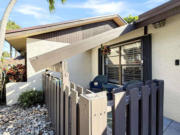 48 Via De Casas Norte, Boynton Beach, FL 33426