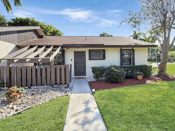 48 Via De Casas Norte, Boynton Beach, FL 33426