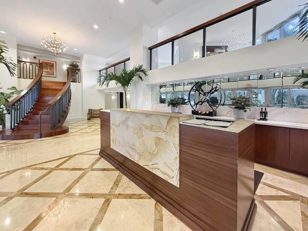 1617 N Flagler DR 802, West Palm Beach, FL 33407