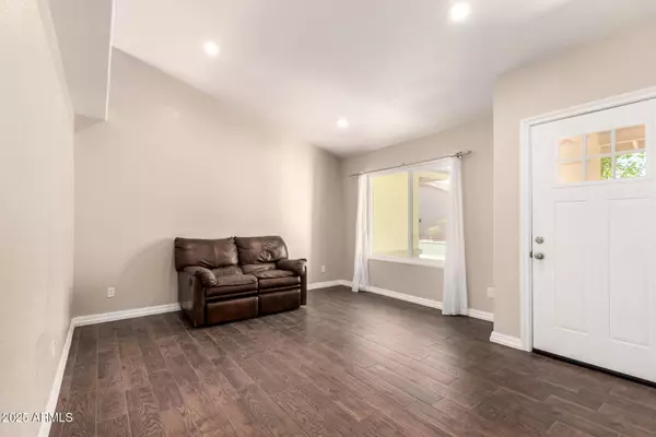 641 N 38TH Street, Mesa, AZ 85205