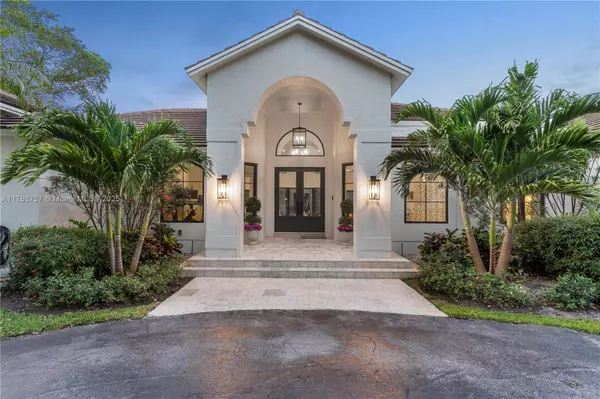 6821 SW 104th St, Pinecrest, FL 33156