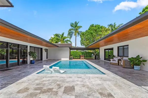 7570 SW 60th St, Miami, FL 33143