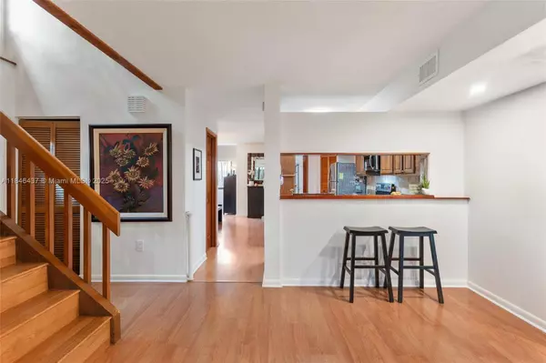 7850 SW 86th St #13, Miami, FL 33143