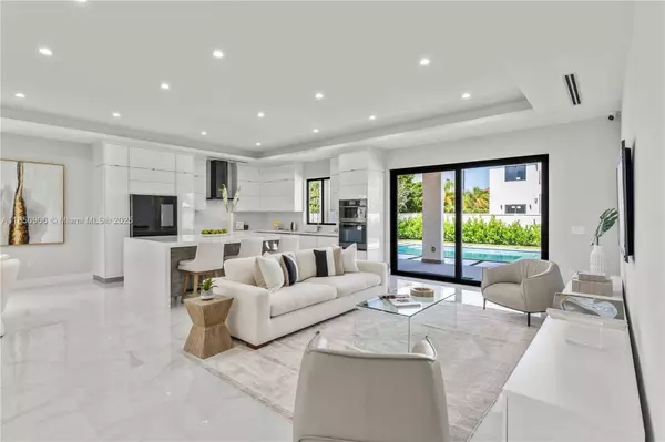 4240 SW 84th Ave, Miami, FL 33155