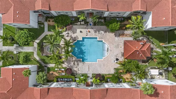 6861 SW 44th St #204, Miami, FL 33155