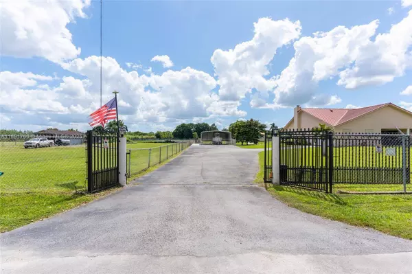 17320 SW 236th St, Homestead, FL 33031