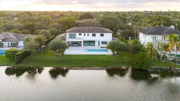 11907 SW 70th Ave, Pinecrest, FL 33156