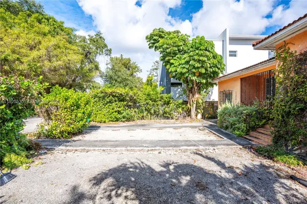 2881 SW 33rd Ct, Miami, FL 33133