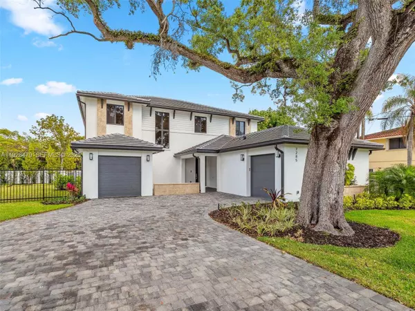 7285 SW 72nd Ter, Miami, FL 33143