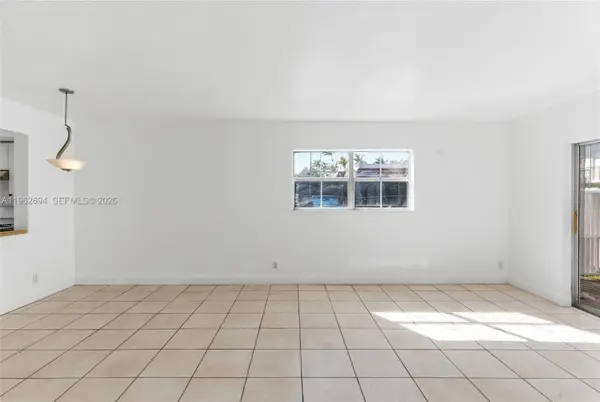 6705 N Kendall Dr #306, Pinecrest, FL 33156