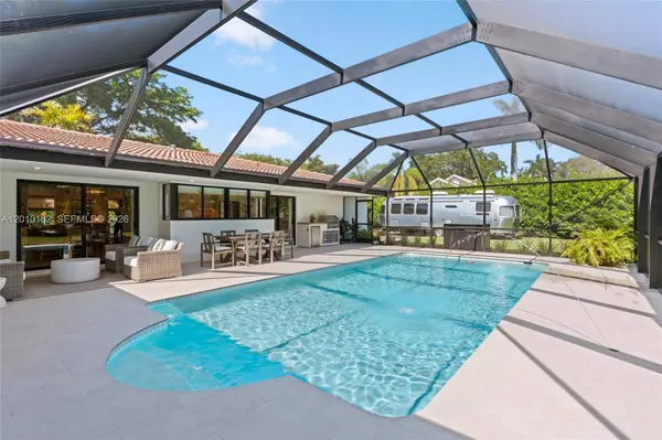 7500 SW 175th St, Palmetto Bay, FL 33157