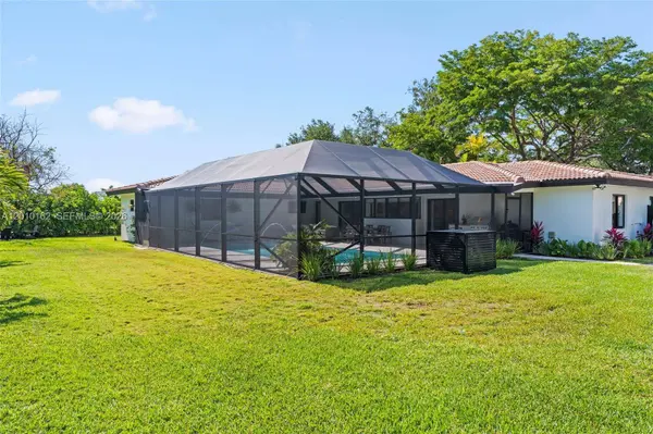 7500 SW 175th St, Palmetto Bay, FL 33157