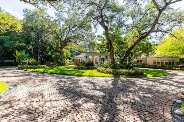 9400 Old Cutler Rd, Coral Gables, FL 33156