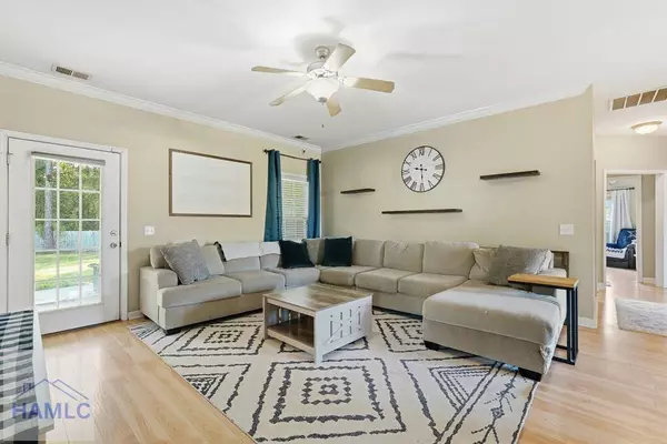 31 Carson Street NE, Ludowici, GA 31316