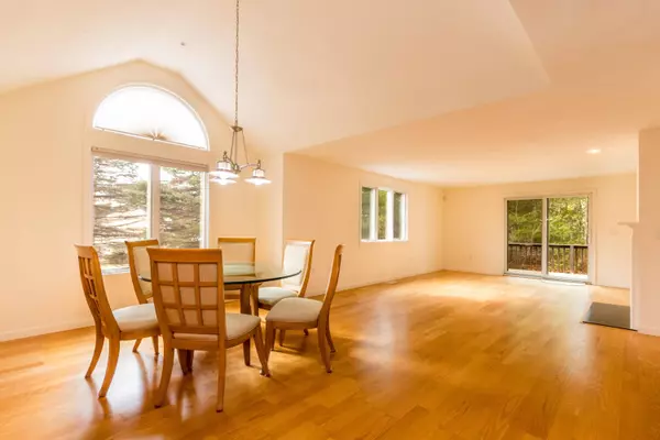 18 Driver Lane, Mashpee, MA 02649