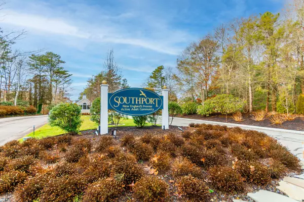 18 Driver Lane, Mashpee, MA 02649