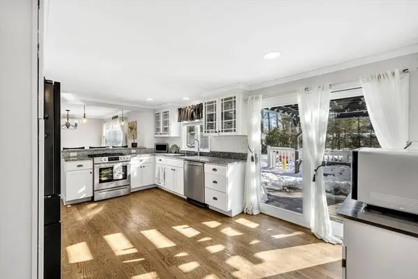 169 Cedric Rd, Barnstable, MA 02632