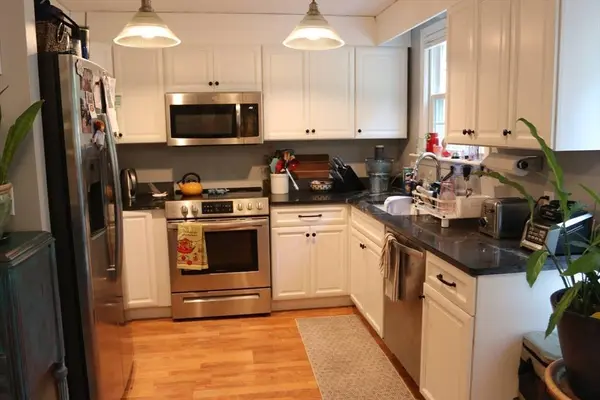 58 Captain Cook #58, Barnstable, MA 02632