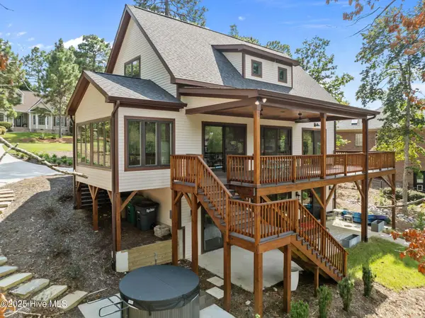 135 Lake Forst DR SW, Pinehurst, NC 28374