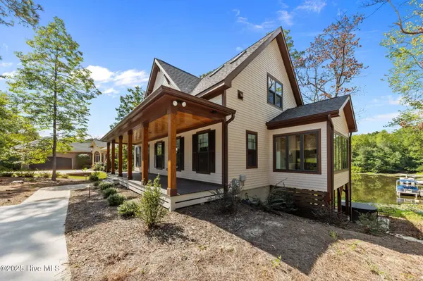 135 Lake Forst DR SW, Pinehurst, NC 28374