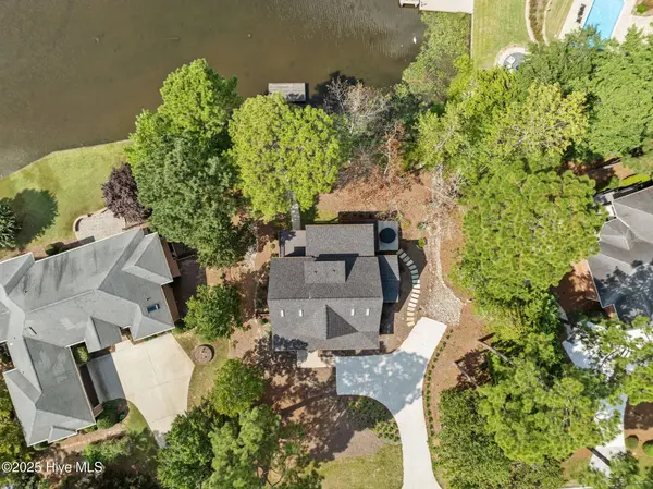 135 Lake Forst DR SW, Pinehurst, NC 28374