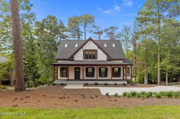 135 Lake Forst DR SW, Pinehurst, NC 28374